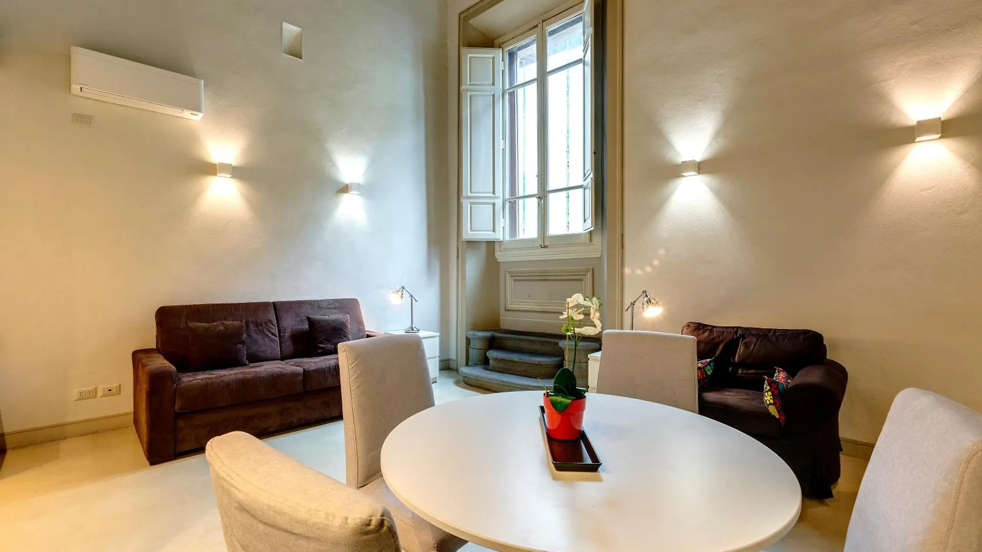 Crystal Suite Firenze 0*,
