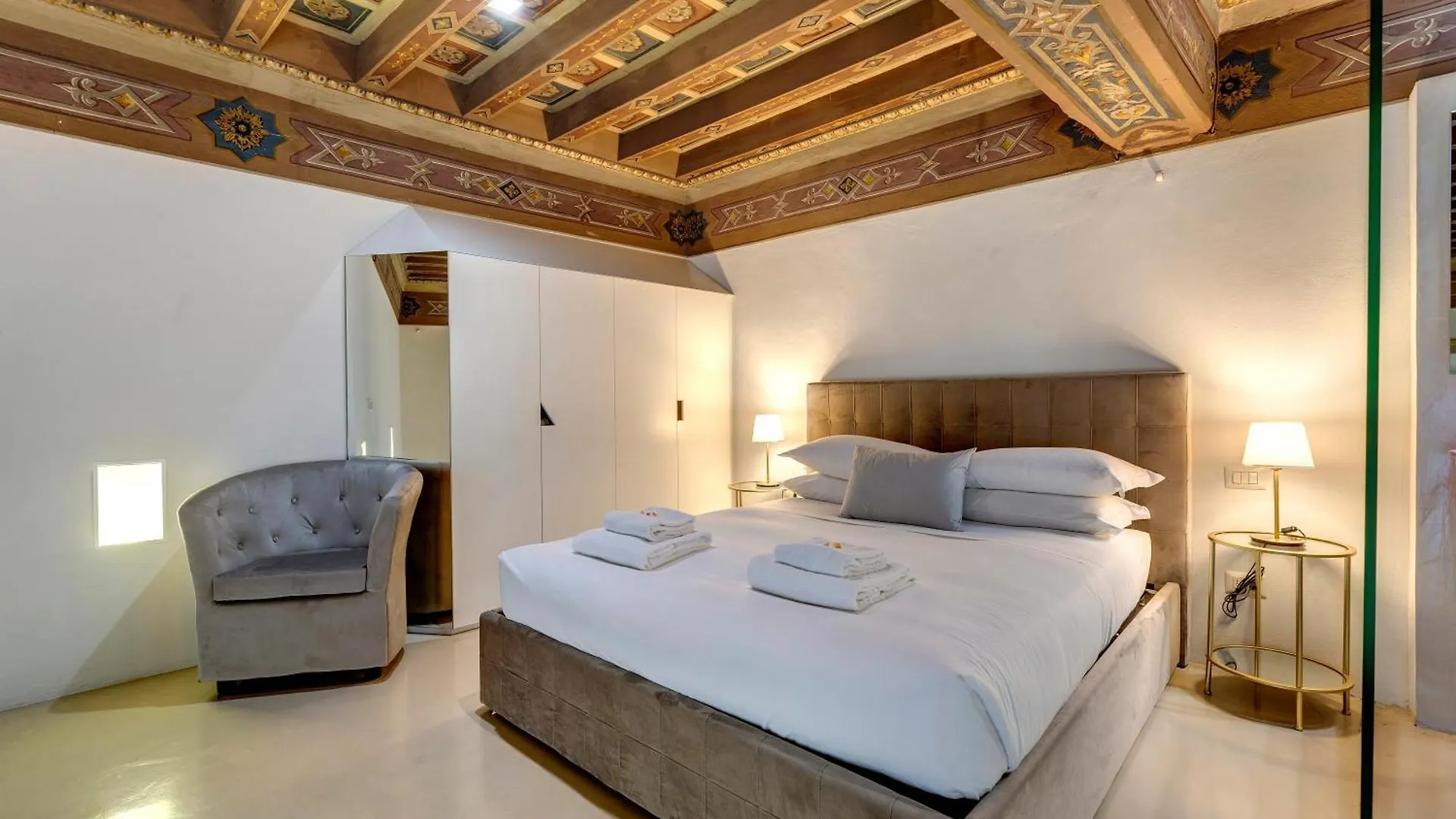 Crystal Suite Firenze 0*,  Italien